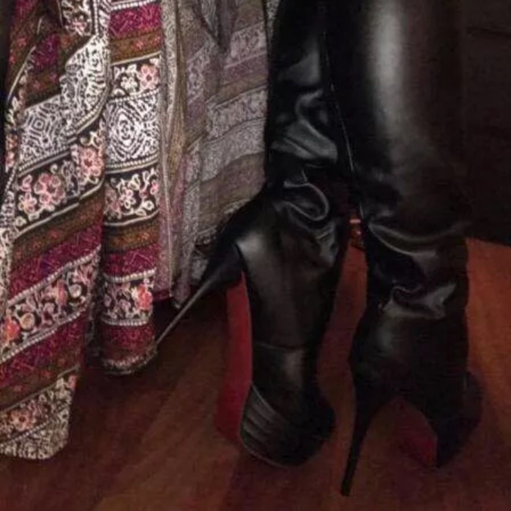 Thigh high boots - Picture 10 of 13
